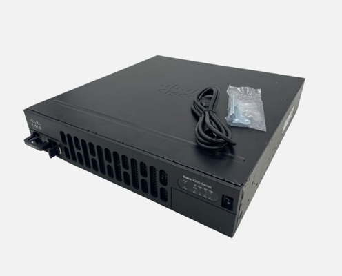 ISR4321-AXV/K9 Cisco ISR 4321 AXV Bundle z licencjami CUBE-10 IPBase AP P SEC i UC.
