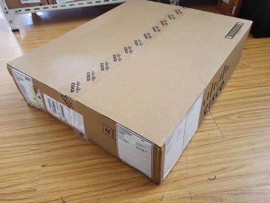 Cisco Catalyst C9500-16X-E 16-port 10G Switch z licencją NW Essentials