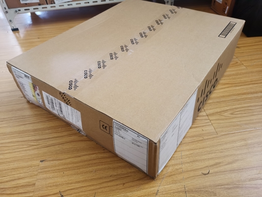 Cisco Catalyst C9500-16X-E 16-port 10G Switch z licencją NW Essentials