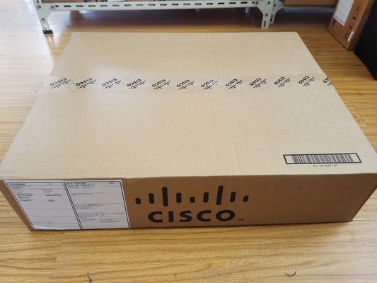 Cisco Catalyst C9500-16X-E 16-port 10G Switch z licencją NW Essentials