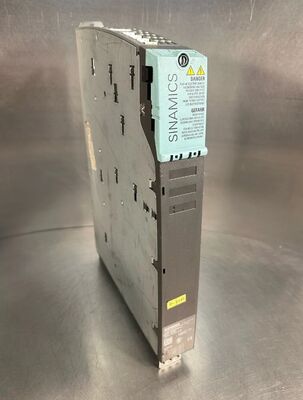 Moduł podwójnego silnika SINAMICS S120 6SL3120-2TE13-0AA3 (wejście DC 600 V, wyjście 3AC 400 V 3A/3A, typ Booksize D)