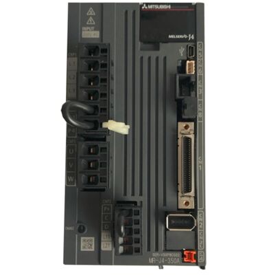 Mitsubishi MR-J4-350A Wzmacniacz serwonapędu AC 3,5 kW, 200–240 V, seria MELSERVO-J4