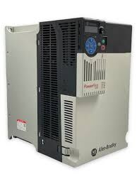 25B-D037N114 Falownik napędu AC — wysokowydajne sterowanie silnikiem przemysłowym