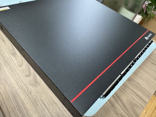 Przełącznik centrum danych CE8875-24BQ8DQ-B, 24x200GE QSFP56, 8x400GE QSFP-DD, 16Tbps, 2400Mpps, zarządzany