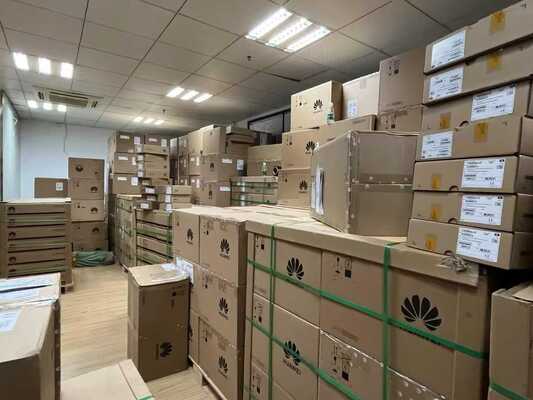 Huawei NetEngine 8000 F8 CR8MP2K3PHC0 Jednostka dystrybucji zasilania AC dla routera korporacyjnego